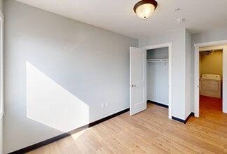 Eastgate Apartments in Regina, SK - Building Photo - Building Photo