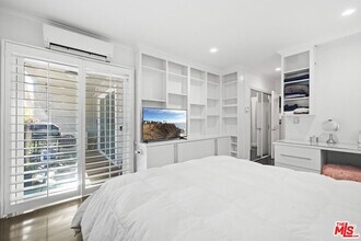 9005 Cynthia St, Unit 208 in West Hollywood, CA - Foto de edificio - Building Photo