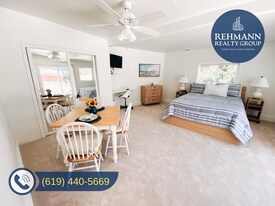 2404 Chatsworth Blvd in San Diego, CA - Building Photo