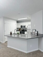Regency Apartments in Fayetteville, NC - Foto de edificio - Building Photo