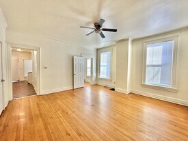 255 S Jackson St, Unit 4 in Janesville, WI - Building Photo