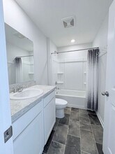 382 Trinity Wy E in Newark, OH - Building Photo - Building Photo