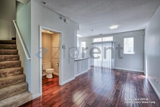 128 Holly Ct in Mountain View, CA - Building Photo - Building Photo