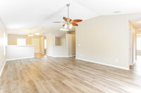 8625 Star Leaf Rd N in Jacksonville, FL - Building Photo - Building Photo