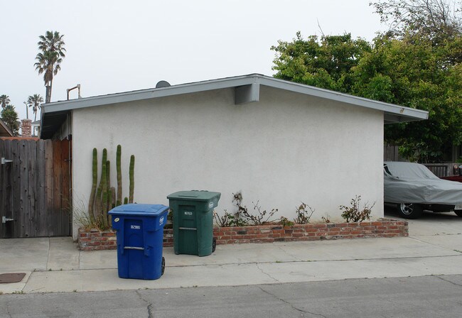 1238-1240 Devon Ln in Ventura, CA - Building Photo - Building Photo