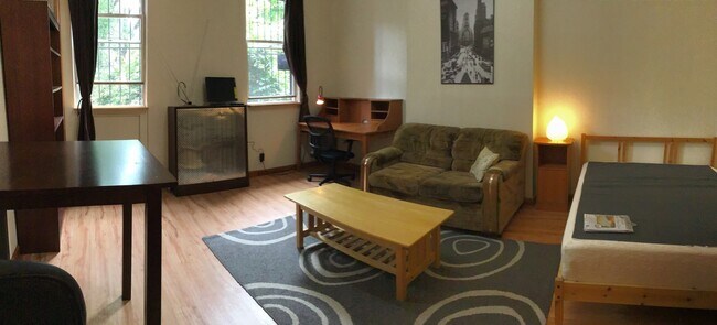 122 India St, Unit 2B