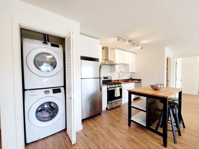 property at 877 Woodside Rd