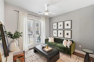 1735 N Greenville Ave in Richardson, TX - Building Photo - Building Photo