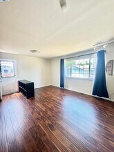 2117 Thomas Ave in San Leandro, CA - Building Photo - Building Photo