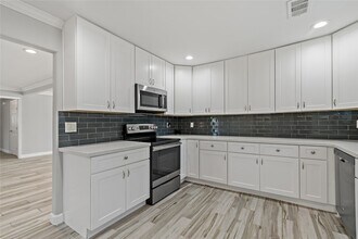 11403 Braewick Dr in Houston, TX - Foto de edificio - Building Photo