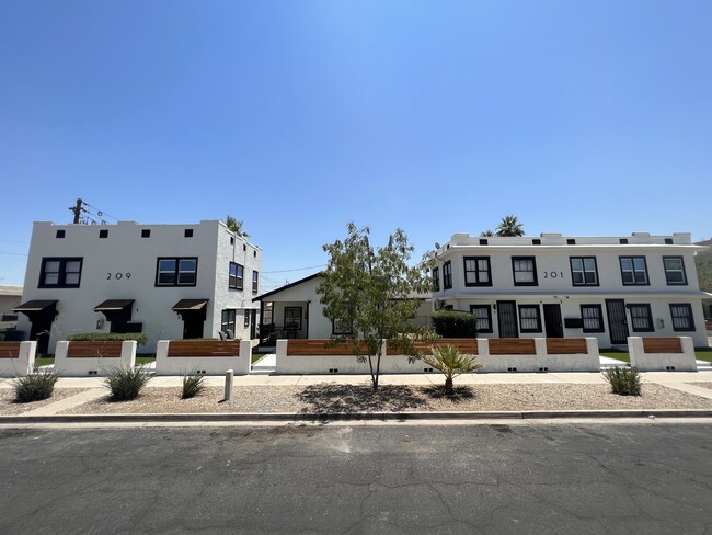 16th Ave Apartments in Phoenix, AZ - Building Photo - Building Photo