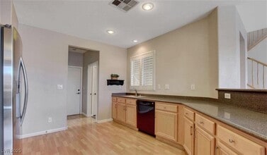 6250 W Arby Ave in Las Vegas, NV - Building Photo - Building Photo