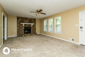 505 Wood Crest Ct in Woodstock, GA - Foto de edificio - Building Photo