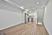 2133 N Franklin St photo'