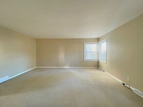 2237 Wentworth Ave in Rockford, IL - Building Photo - Building Photo