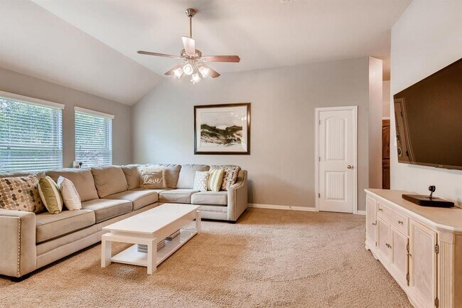720 Ann Taylor Dr in Austin, TX - Building Photo - Building Photo