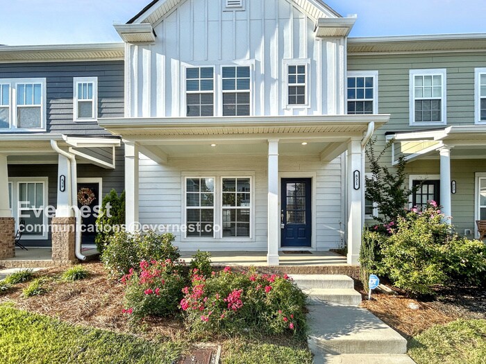 821 Goswell Dr in Nolensville, TN - Foto de edificio