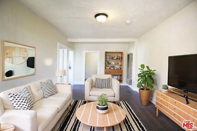 property at 566 N Juanita Ave