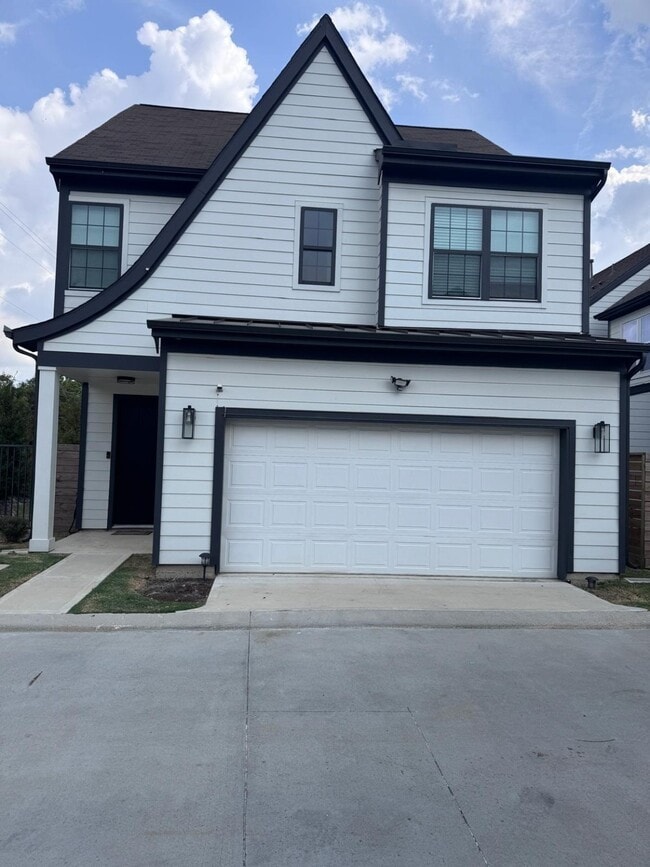 property at 5508 Oakmont Villas Dr