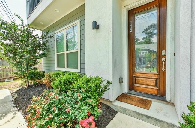 property at 1205 Wrightwood St