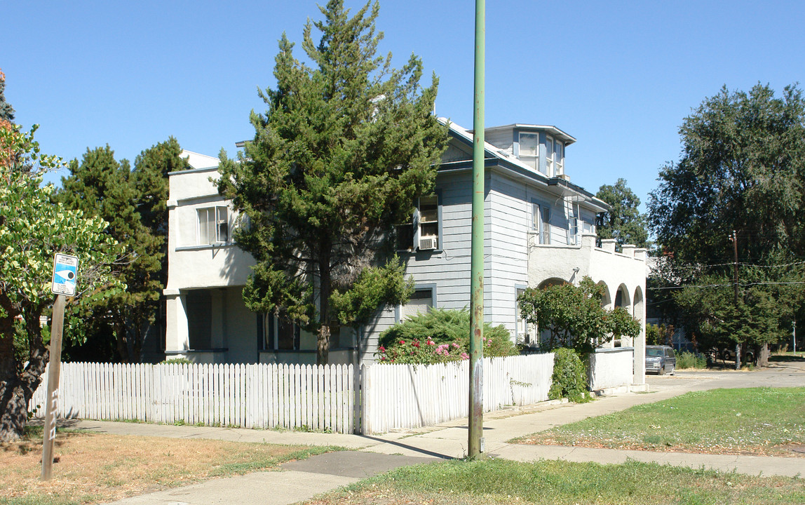 201 N Naches Ave in Yakima, WA - Building Photo