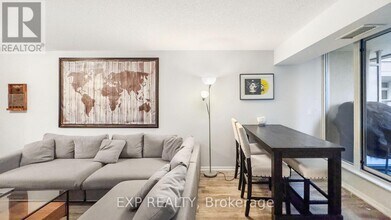 75-475 E Liberty St in Toronto, ON - Building Photo - Building Photo