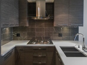 7488-7488 Lansdowne Rd in Richmond, BC - Building Photo - Building Photo