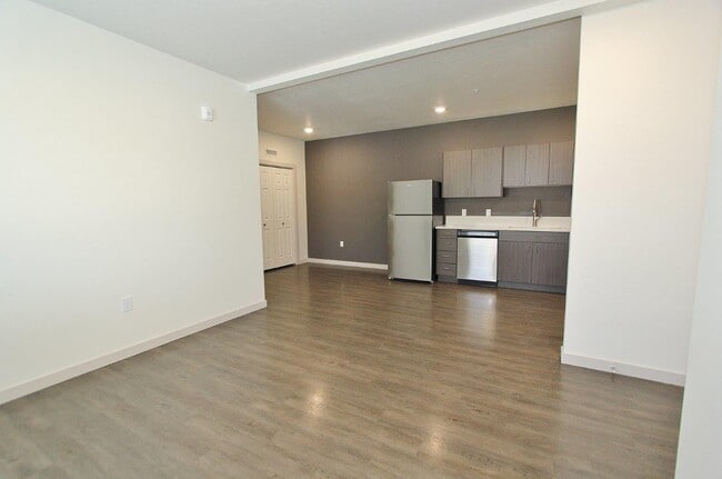 1714 N Cole Rd in Boise, ID - Building Photo - Building Photo