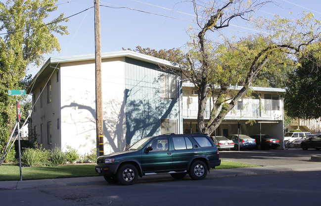 760 D St in Davis, CA - Foto de edificio - Building Photo