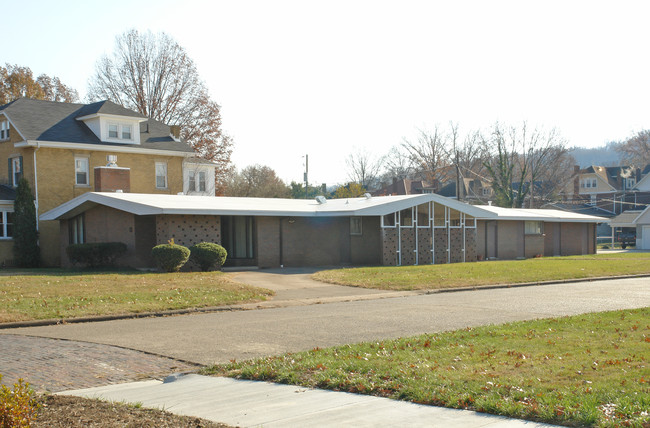 301 10th Ave in Huntington, WV - Building Photo - Building Photo