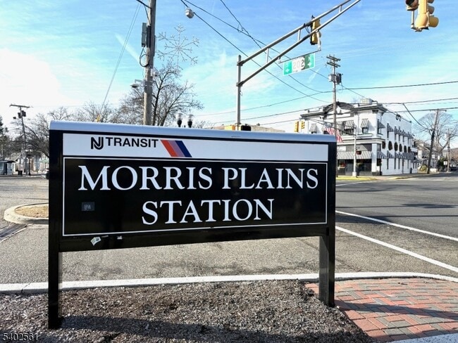 property at 23 Foxwood Dr