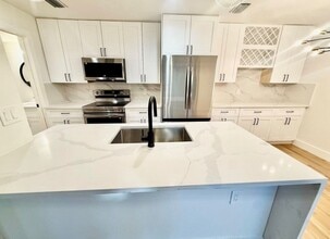 3929 Buena Vista St in Dallas, TX - Building Photo - Building Photo