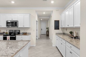 2225 Cara Cara Way in Naples, FL - Building Photo - Building Photo