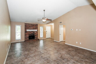 1712 Choctaw Dr in Mesquite, TX - Building Photo - Building Photo