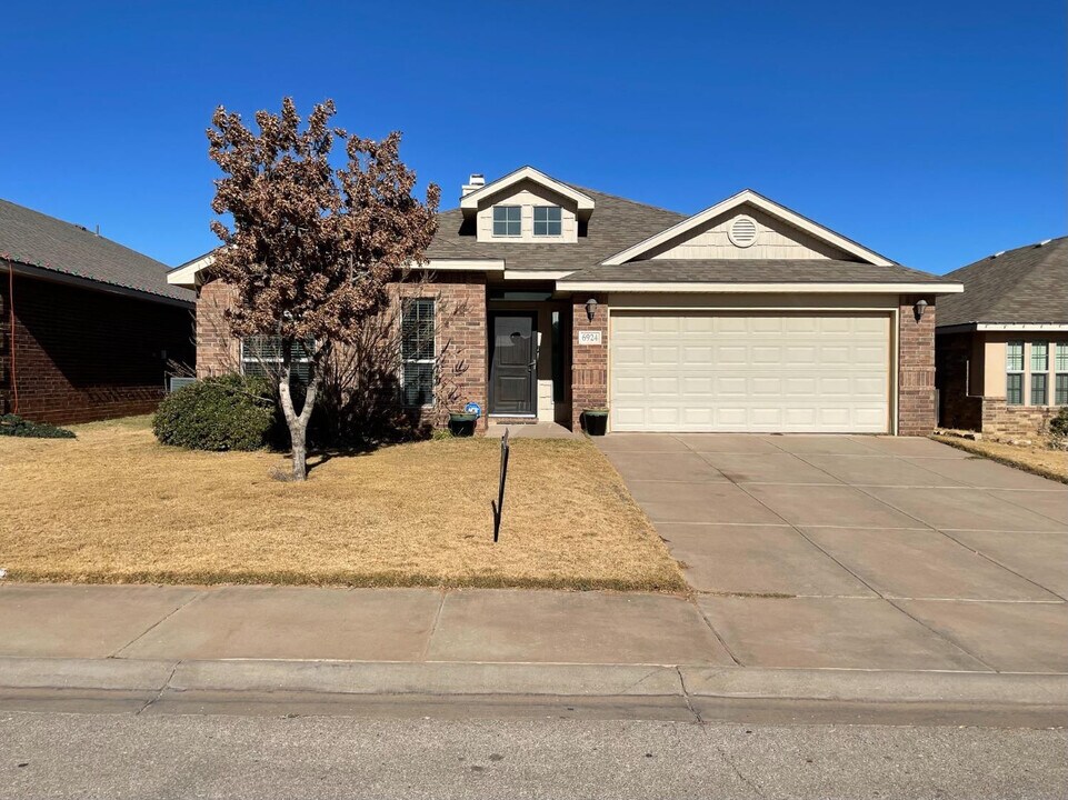 6924 96th St in Lubbock, TX - Building Photo