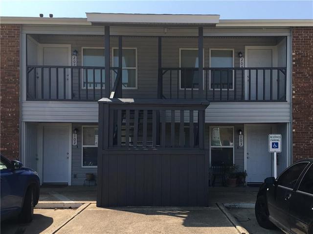 327 SW 3rd St-Unit -202 in Grand Prairie, TX - Building Photo
