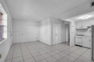 1330 W 54th St in Hialeah, FL - Building Photo - Building Photo