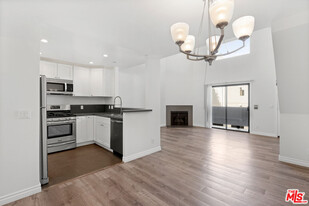6212 Fulton Ave in Los Angeles, CA - Building Photo