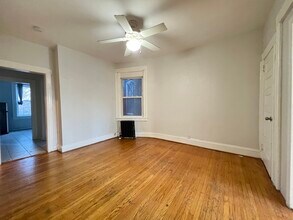 122 Bergen Ave, Unit 1 in Jersey City, NJ - Building Photo - Building Photo