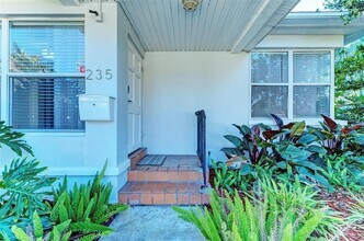 235 Mateo Way NE in St. Petersburg, FL - Building Photo - Building Photo
