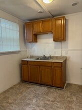 9321 Ohio St in Detroit, MI - Building Photo - Building Photo