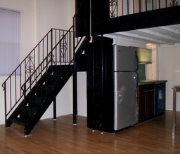 Museum Court Apartments in Philadelphia, PA - Building Photo - Interior Photo