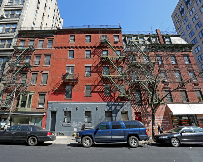 231-235 Lafayette St in New York, NY - Building Photo - Building Photo