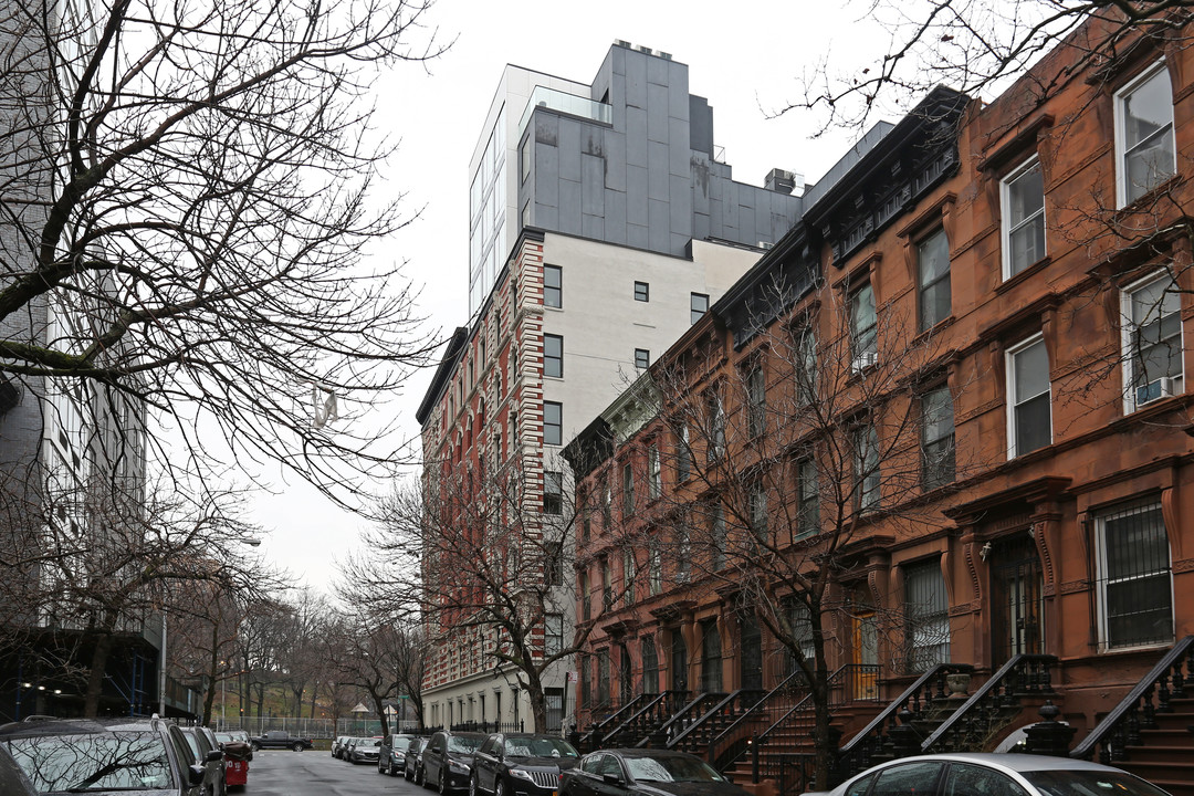 92 Morningside Ave in New York, NY - Building Photo