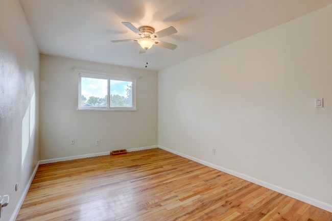 2403 S Lima Way in Aurora, CO - Foto de edificio - Building Photo