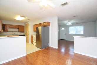 7190 Pennington Dr in Pensacola, FL - Building Photo - Building Photo