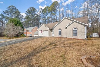 4000 Wellcrest Dr NW in Kennesaw, GA - Building Photo - Building Photo