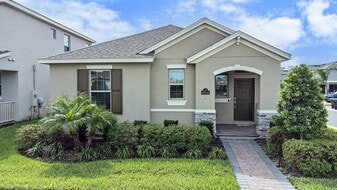 16743 Herongate Dr in Oakland, FL - Building Photo