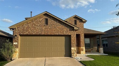 124 Marienfeld Ln in Georgetown, TX - Building Photo - Building Photo