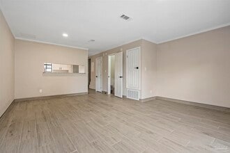 7250 Hilburn Rd in Pensacola, FL - Building Photo - Building Photo
